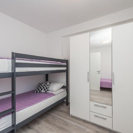 Apartments Janice Pakoštane Екстериор снимка