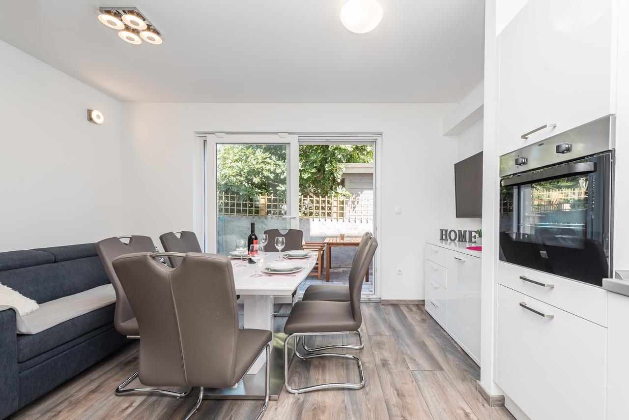 Apartments Janice Pakoštane Екстериор снимка