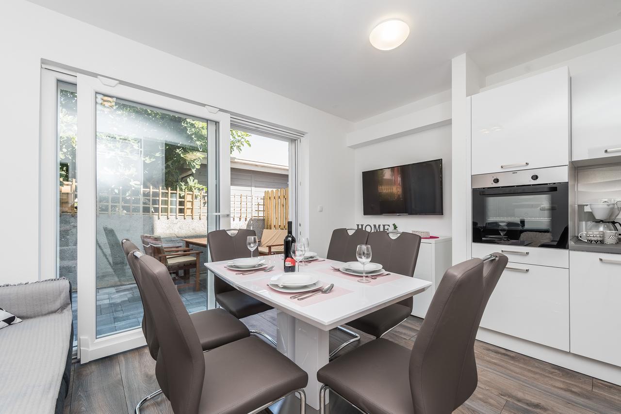 Apartments Janice Pakoštane Екстериор снимка