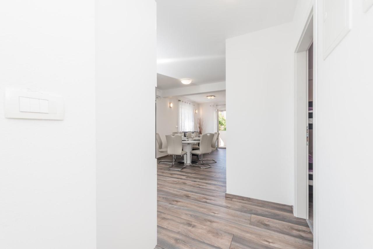 Apartments Janice Pakoštane Екстериор снимка