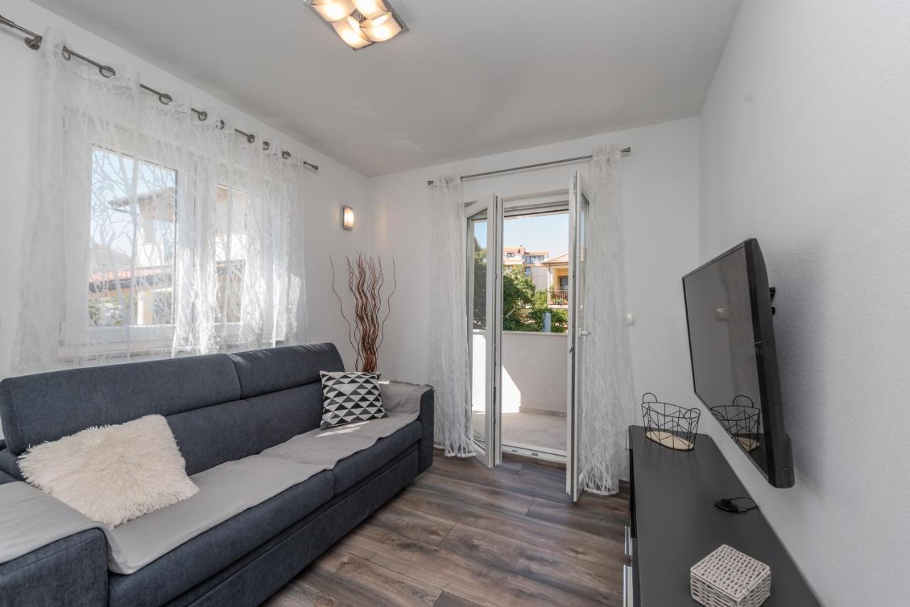 Apartments Janice Pakoštane Екстериор снимка