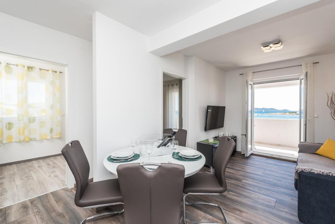 Apartments Janice Pakoštane Екстериор снимка