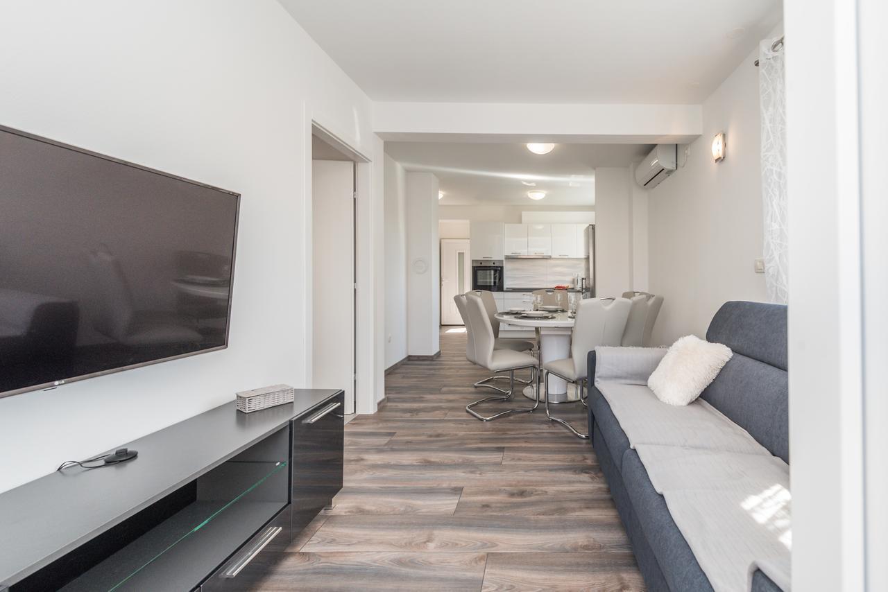 Apartments Janice Pakoštane Екстериор снимка