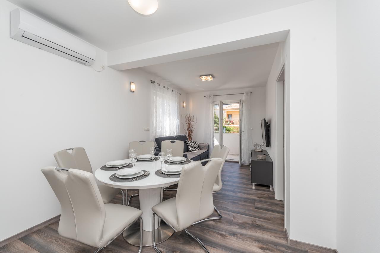 Apartments Janice Pakoštane Екстериор снимка