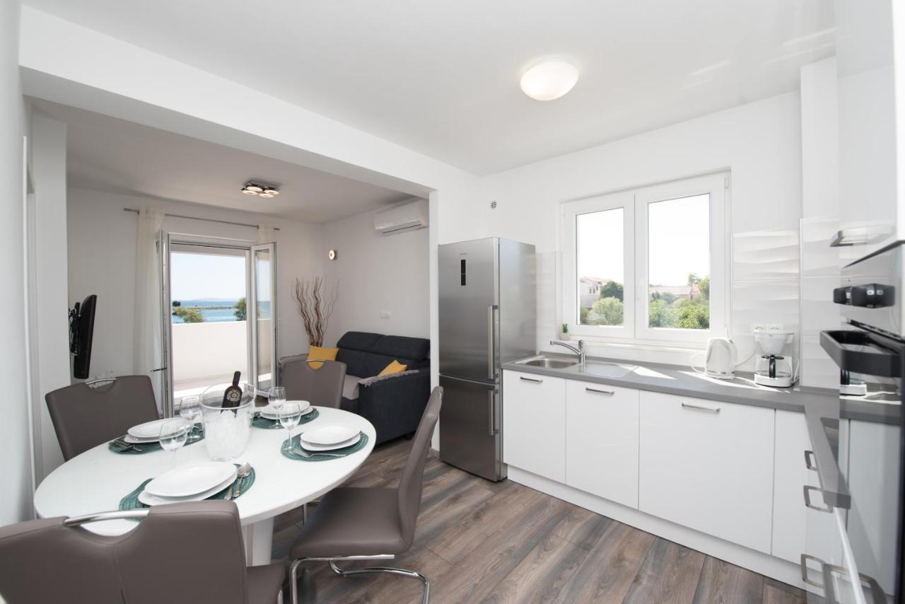 Apartments Janice Pakoštane Екстериор снимка